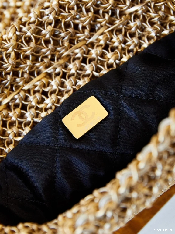 First Bag Ru BACKPACK -20-19-6cm 22 CHANEL 0820